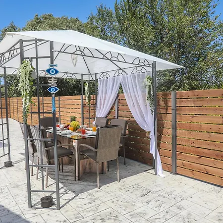 Дом отдыха Pantelios Estate